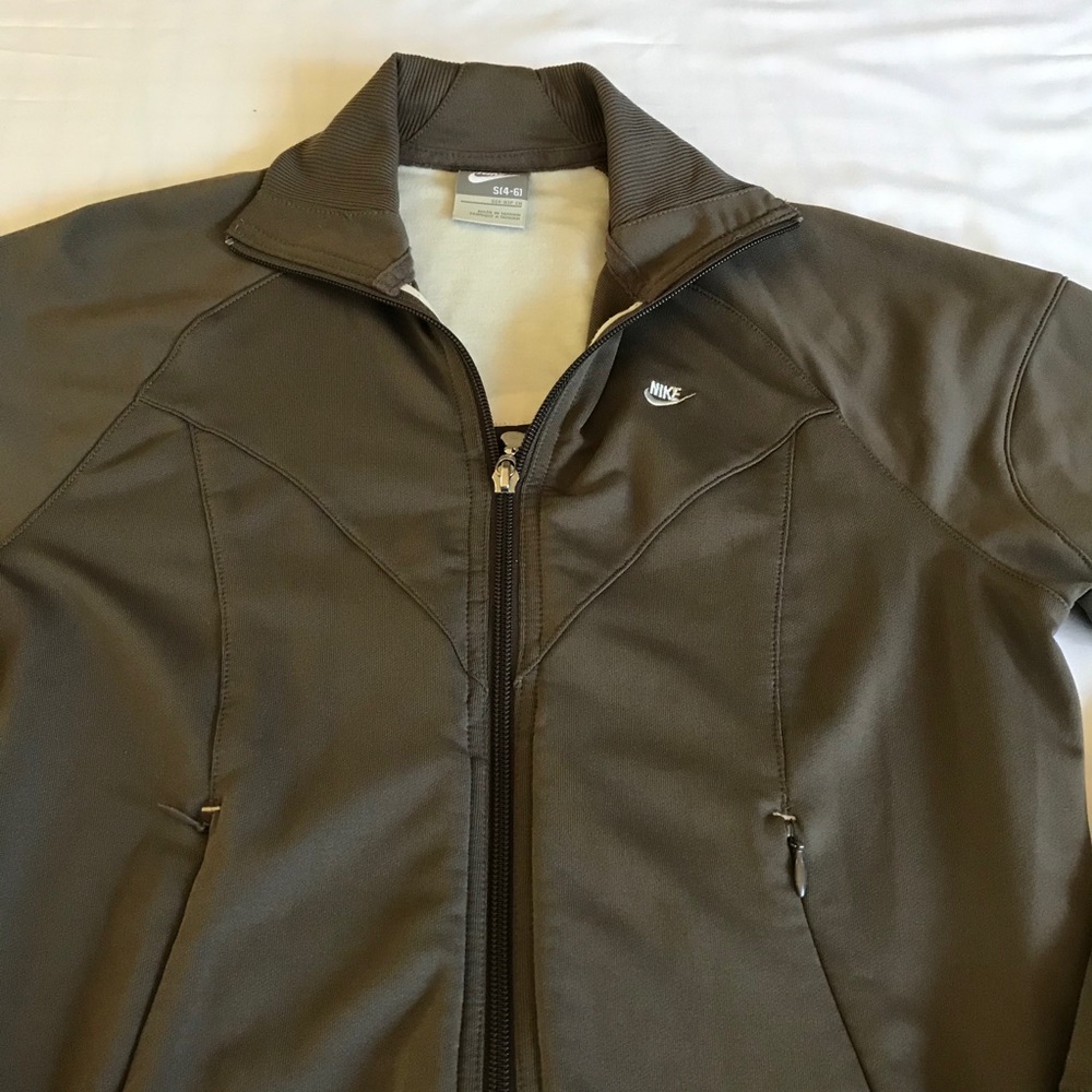 Nike Jacket - Picture 3 of 10
